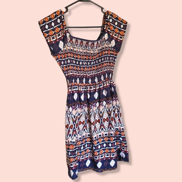 Earthbound Trading co Ruched Short Sleeve Tunic Dress Small - Picture 4 of 4